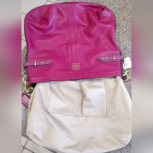 NWT  Coach Colette bag fuchsia color natural leather with Brass metal - Picture 9 of 17